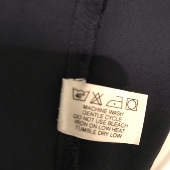 Wow! so cute! Like New! Violet+Claire: Women's long sleeve v-neck blouse in n… - Picture 6 of 6